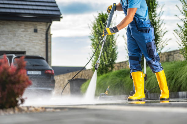 Best Pool Deck Cleaning  in King Cove, AK